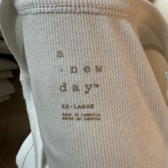 White Ribbed Tank Top - Picture 10 of 10